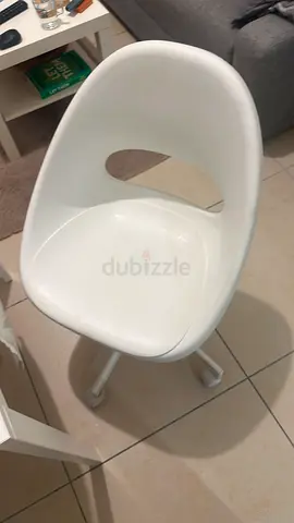 White computer / study table with chair — Good Condition