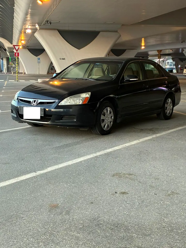 Honda Accord 2007 — photo 1 of 17