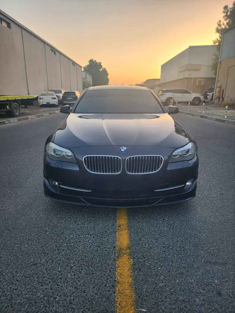 BMW 5-Series 2012 — photo 1 of 19