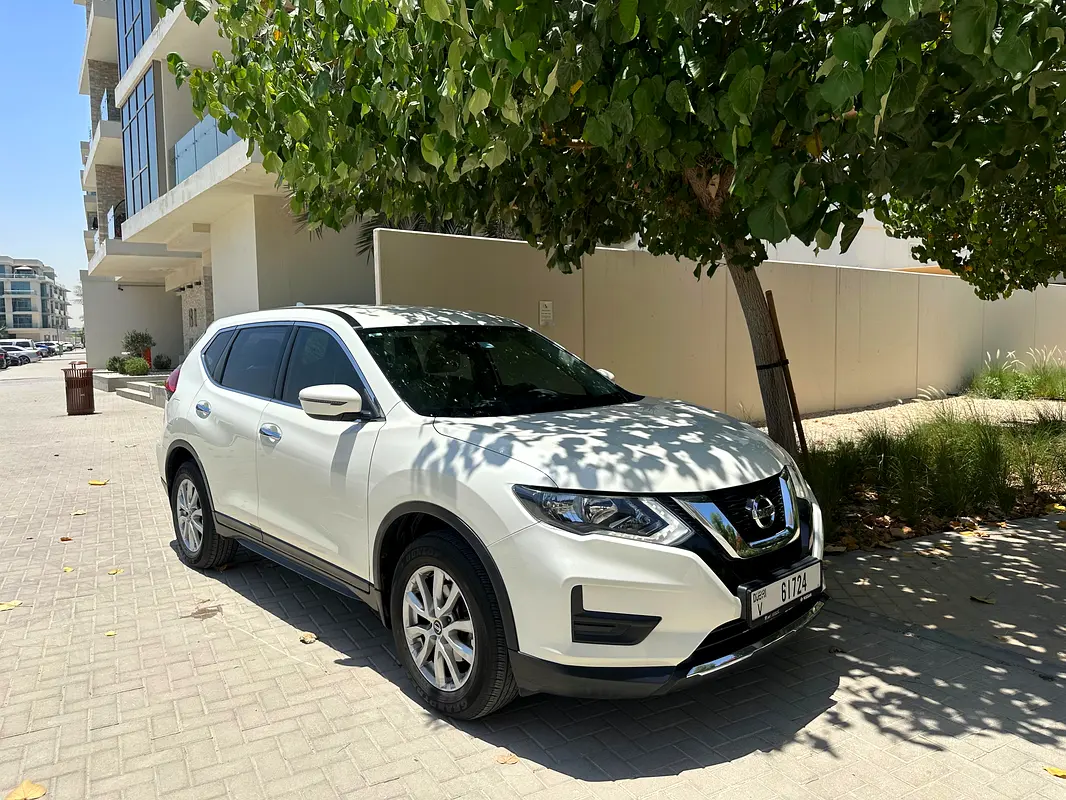 Nissan X-Trail 2018 — photo 1 of 11
