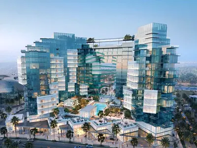 DUPLEX UNIT-60+ RESORT AMENITIES--SEA & WYNN VIEW--3 MIN TO WYNN RESORT