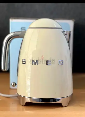 SMEG Electric Kettle (Cream) - 1.7L