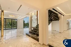Main Lake View | Expansive Plot | 5BR Villa