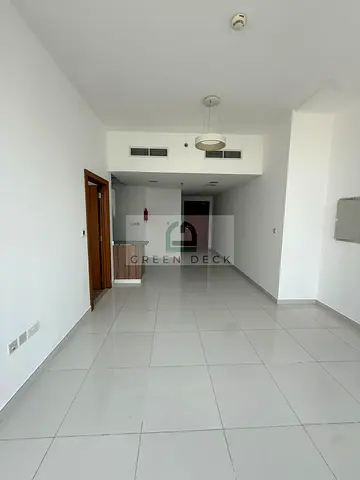 Spacious 1-Bedroom Apartment | Open Kitchen | Chiller Free