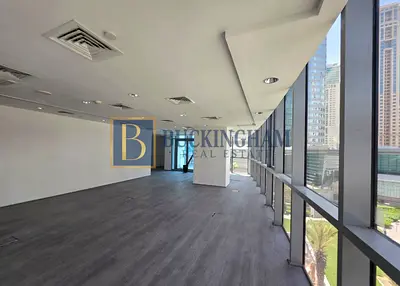 Open Plan | Next to Metro | Ready to Move In
