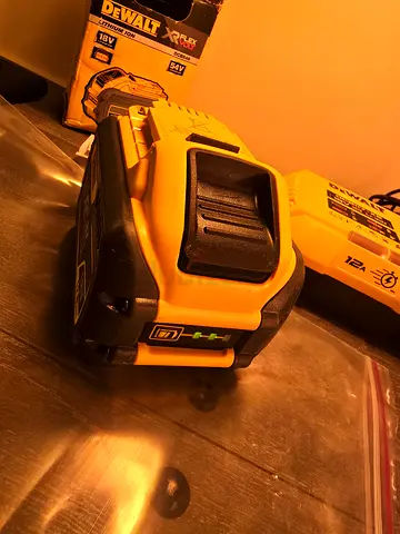 DeWalt XR FlexVolt 12.0Ah 18V/54V Battery+Charger