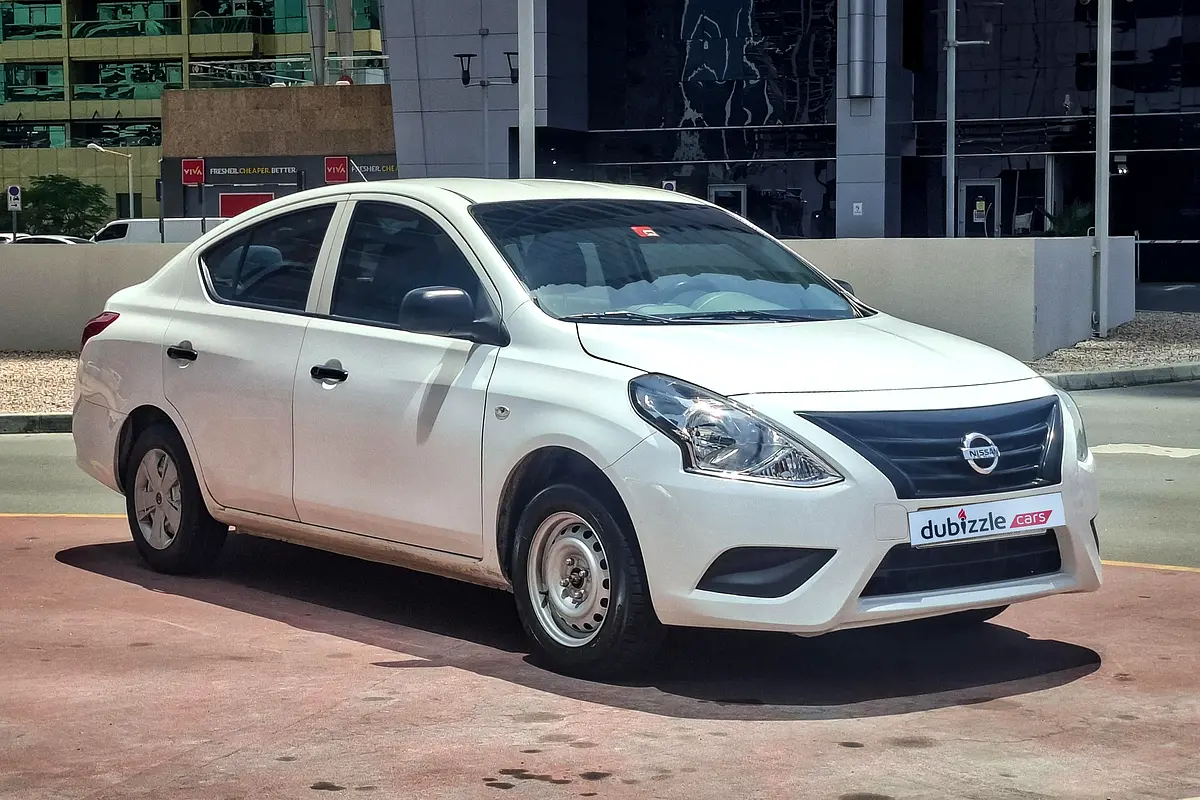 Nissan Sunny 2019 — photo 1 of 14