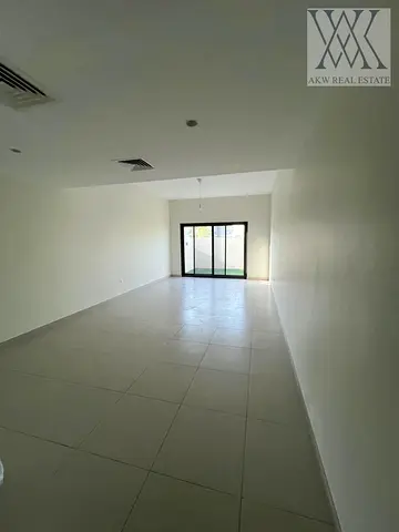 SPACIOUS SIZE | READY TO MOVE | SINGLE ROW | PTIME LOCATION