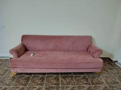3+2 seater velvet pink sofa in good condition or you can full 5 seater luxury sofa set and excellent