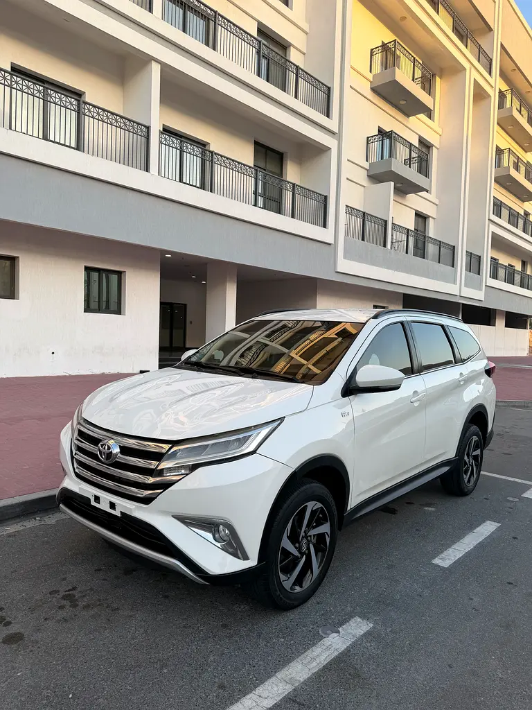 Toyota Rush 2023 — photo 1 of 17
