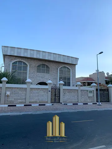 🏡 للبيع فيلا ديلوكس فاخرة في الشارقة – منطقة واسط (القوز)