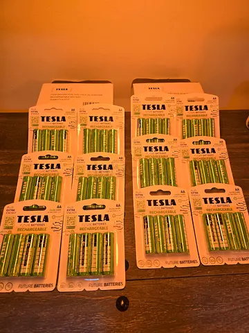 Tesla Rechargeable+ AA High-Capacity Battery Kit