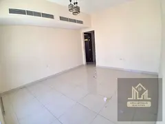 WOW \\ LOOK LIKE A SPACIOUS GORGEOUS APARTMENT \\ AT THE PRIME LOCATION \\ FAMILY BUILDING \\ NEAT A