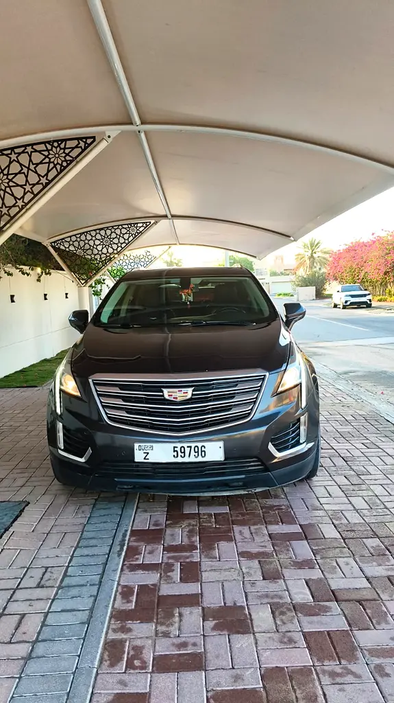 Cadillac XT5 2017 — photo 1 of 9