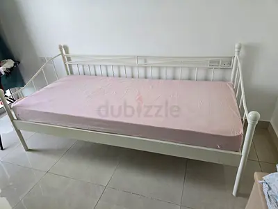 Single day bed