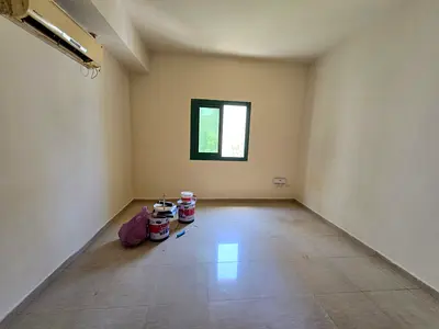 استوديو للإيجار السنوي بالنباعة بسعر مغري جدا مساحة واسعة موقع مميز مطبخ شبه منفصل