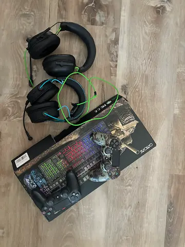 CHITCHI Gaming Keyboard (Boxed) - Multimedia Keys, Wired head phones