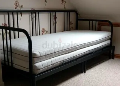 Foldable bed with 2 mattress