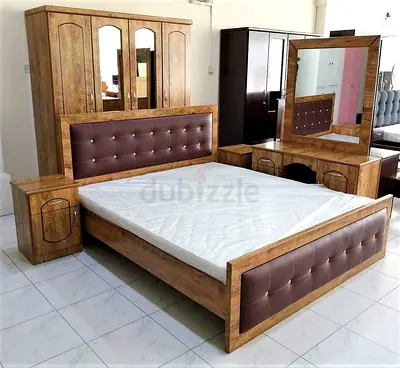 6-piece Wooden Bedroom Set with Mirror and Mattress - Good quality