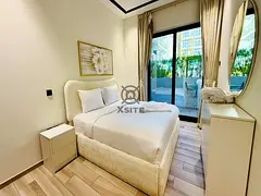 1 BR + Study | Vacant | Pool View