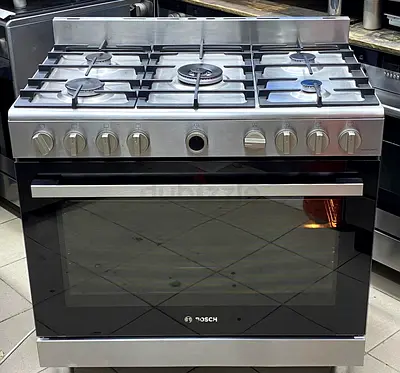 Bosch gas  cooking range 90by60cm new model perfect working and good condition few days used