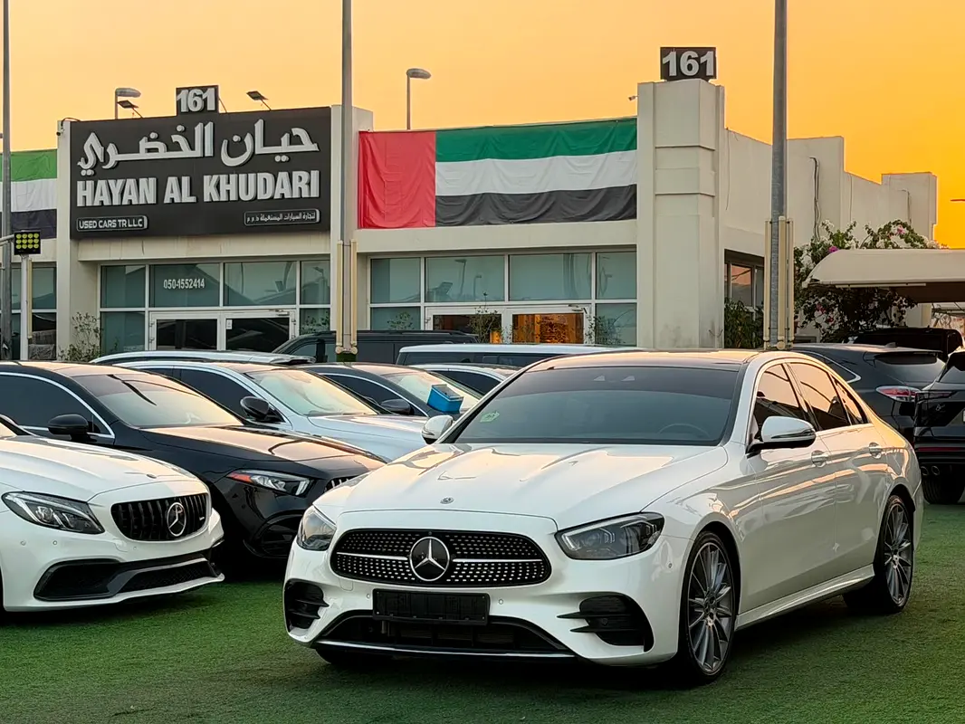 Mercedes-Benz E-Class 2021 — photo 1 of 19