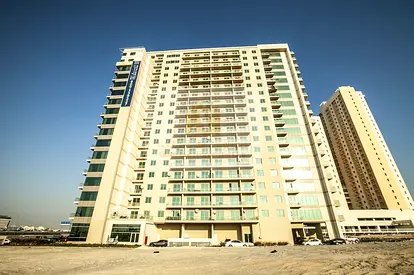 Oakwood Residence | XL 1BR For Rent | Community View