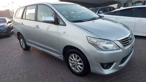 Toyota Innova SE 2014 GCC Specs - Reliable 7-Seater Family Van