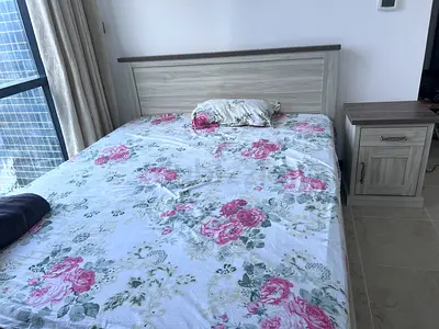 Bedroom set for immediate sale /relocation /pick up by today or tomorrow