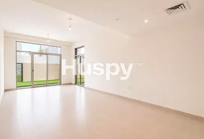 Single Row | Mid Unit | Landscaped