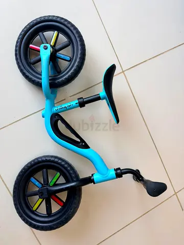 Lightweight toddler balance bike (no pedals) - good condition