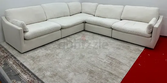 Like new condition oc home modular couch