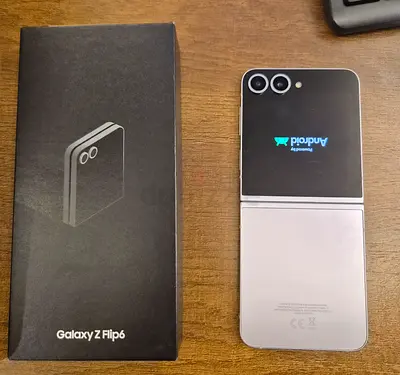 Samsung Galaxy Z Flip6 - Pristine Condition