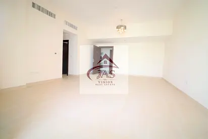 3 BEDROOM +MAIDS | VACANT SOON | CLOSE KITCHEN
