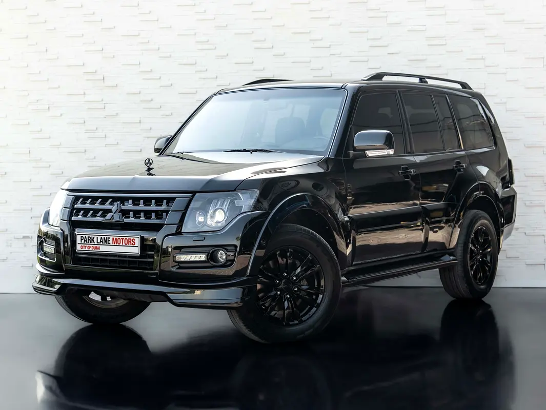 Mitsubishi Pajero 2020 — photo 1 of 20