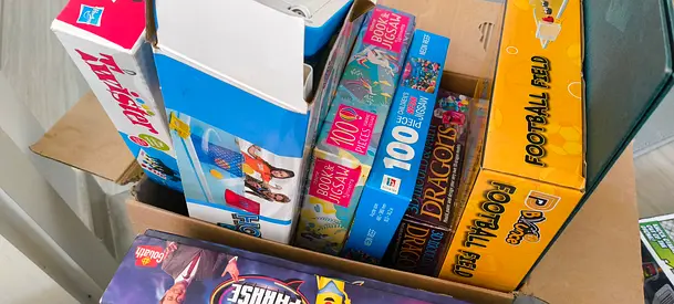 Box of 18 Mixed Board Games and Puzzles – Good Condition