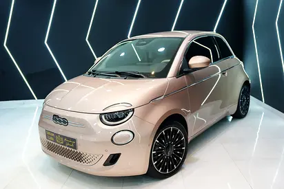2025 FIAT 500e La Prima, Brand New, Full Electric, 320 KM Range, Dealer Warranty!!