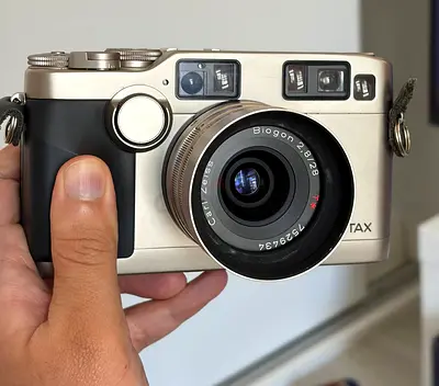 Contax G2 + Carl Zeiss Biogon 28mm f2.8 - Legendary Autofocus Rangefinder