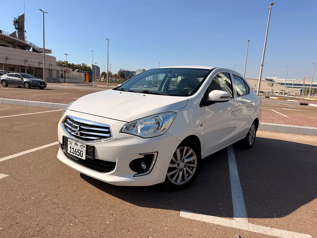 Mitsubishi Attrage 2020 — photo 1 of 10