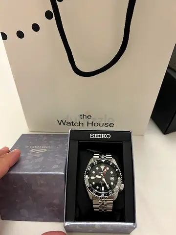 SEIKO MEN’S NEW5SPORTS AUTOMATIC WATCH