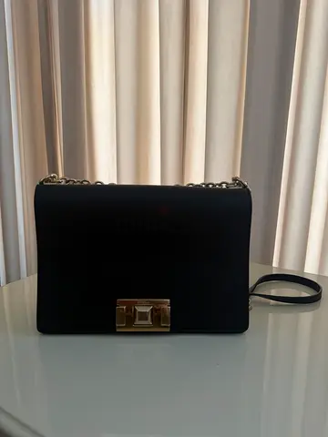 Furla - Black chain-strap shoulder bag with gold clasp - good condition