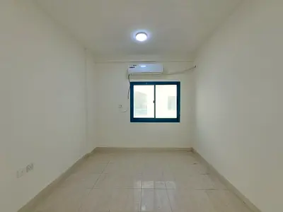 (NO DEPOSIT) 1BHK WITH BALCONY FAMILY BUILDING NEAR PARK