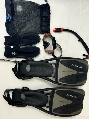 Scubapro Jet Sport Fins + Scubapro wet shoes - Large size