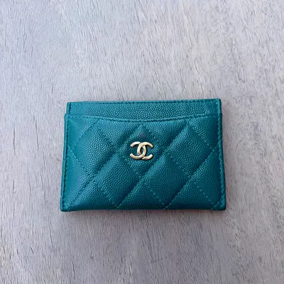 Chanel Classic Card Holder – Emerald Green Caviar Leather, Gold CC – Authentic