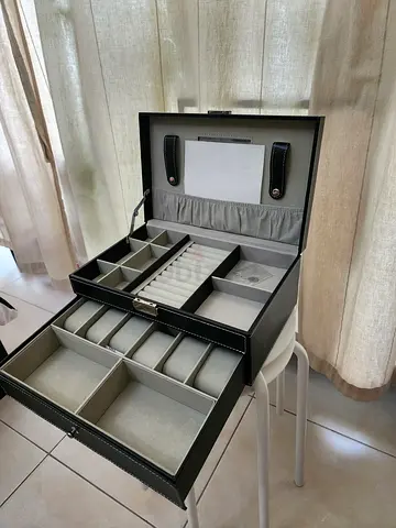 Jewellery box