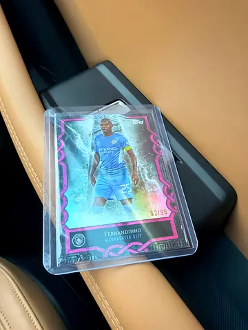 Fernandinho /99 Football Card