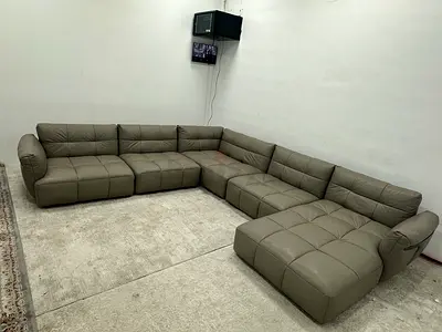 Looks great condition Natuzzi brand Ushape sofa