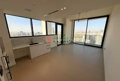 Private pool | High floor | Vacant