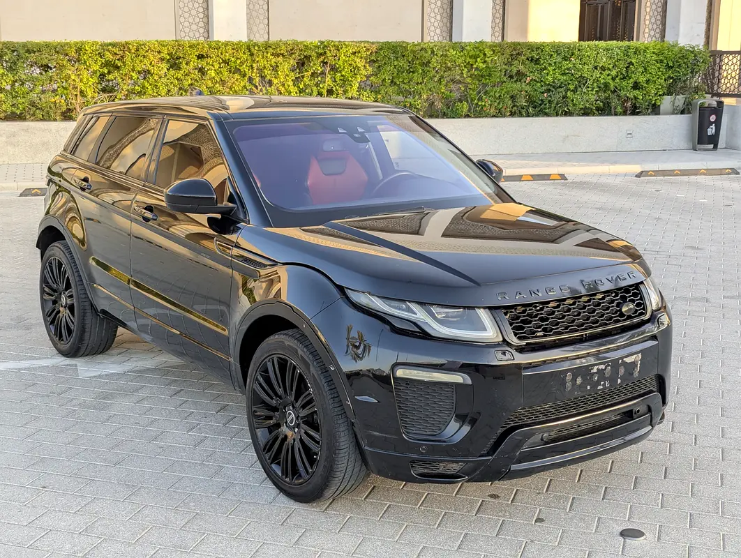 Land Rover Range Rover Evoque 2018 — photo 1 of 19