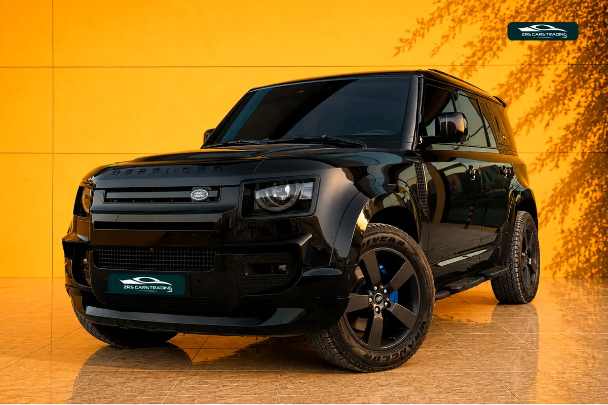 Land Rover Defender 2023 — photo 1 of 17